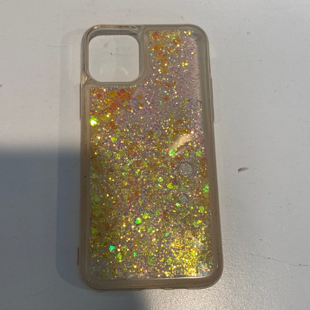 golden sparkly iphone 11 pro case
